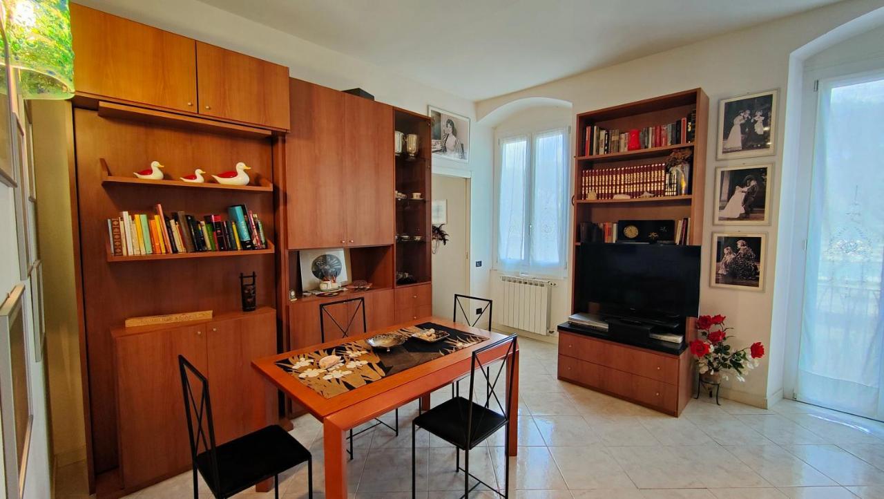 Ferienwohnung Un Balcone In Pineta Fezzano  Exterior foto